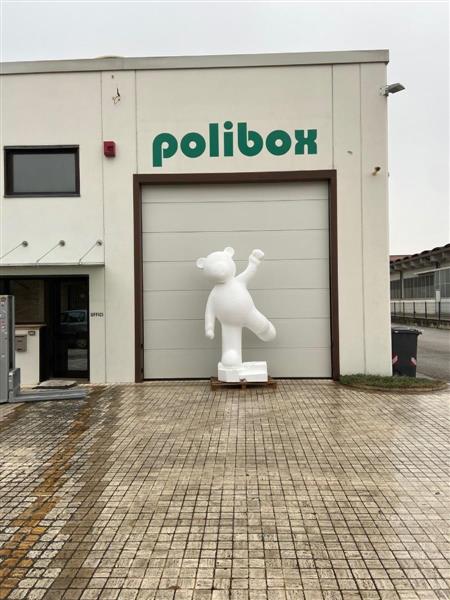Orso fresato per allestimento fiera