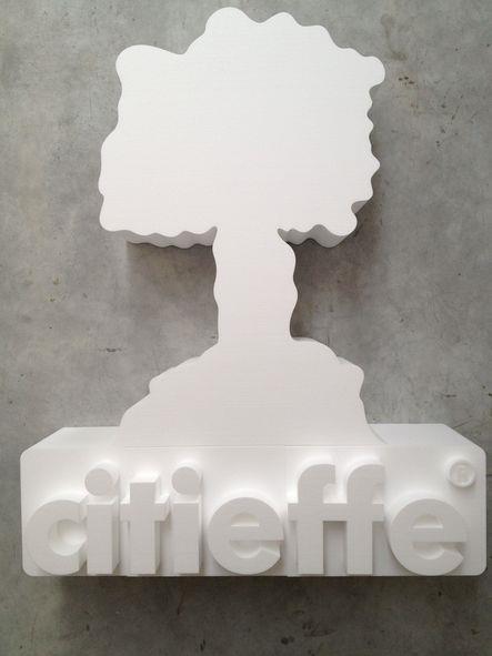 totem pubblicitario in polistirolo bianco