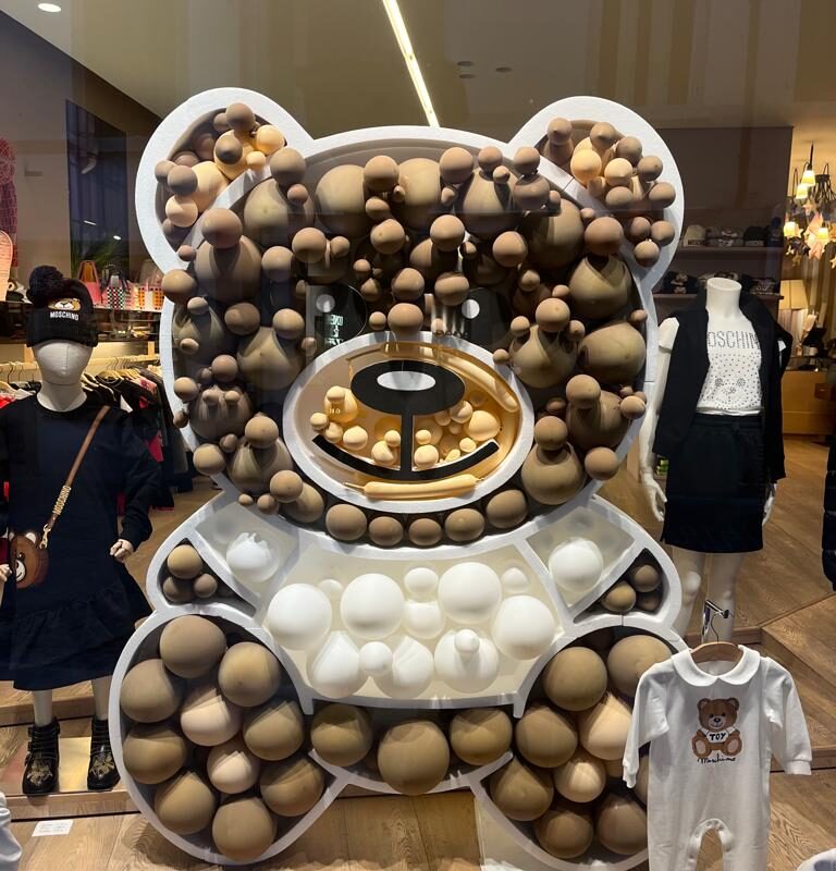 orso in eps per allestimento vetrina