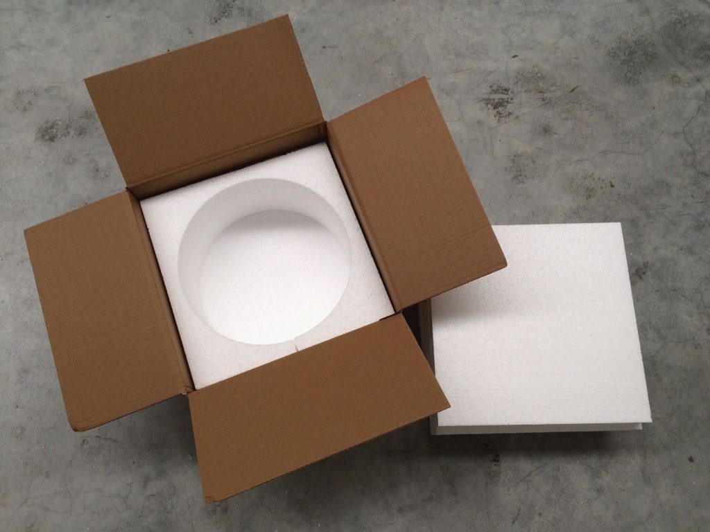 imballo combinato in polistirolo con scatola di cartone