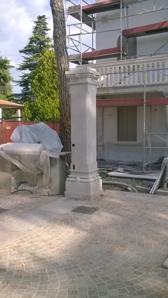 pilastro in cemento costruito con cassero in eps
