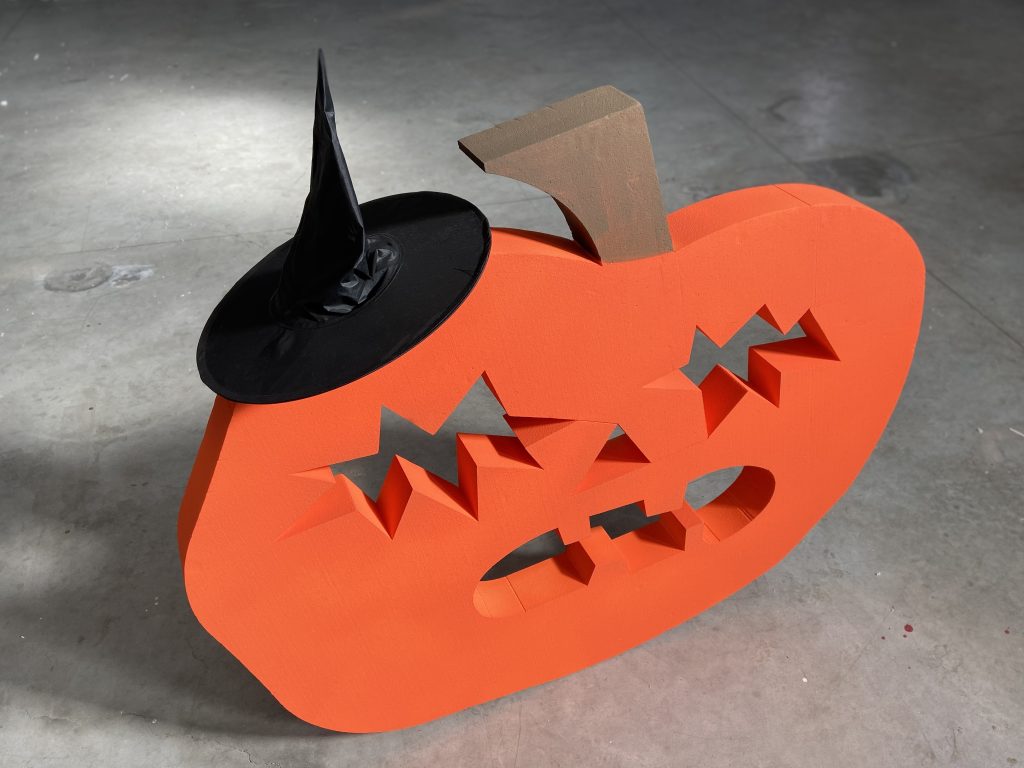 zucca in polistirolo verniciato per allestimento vetrina